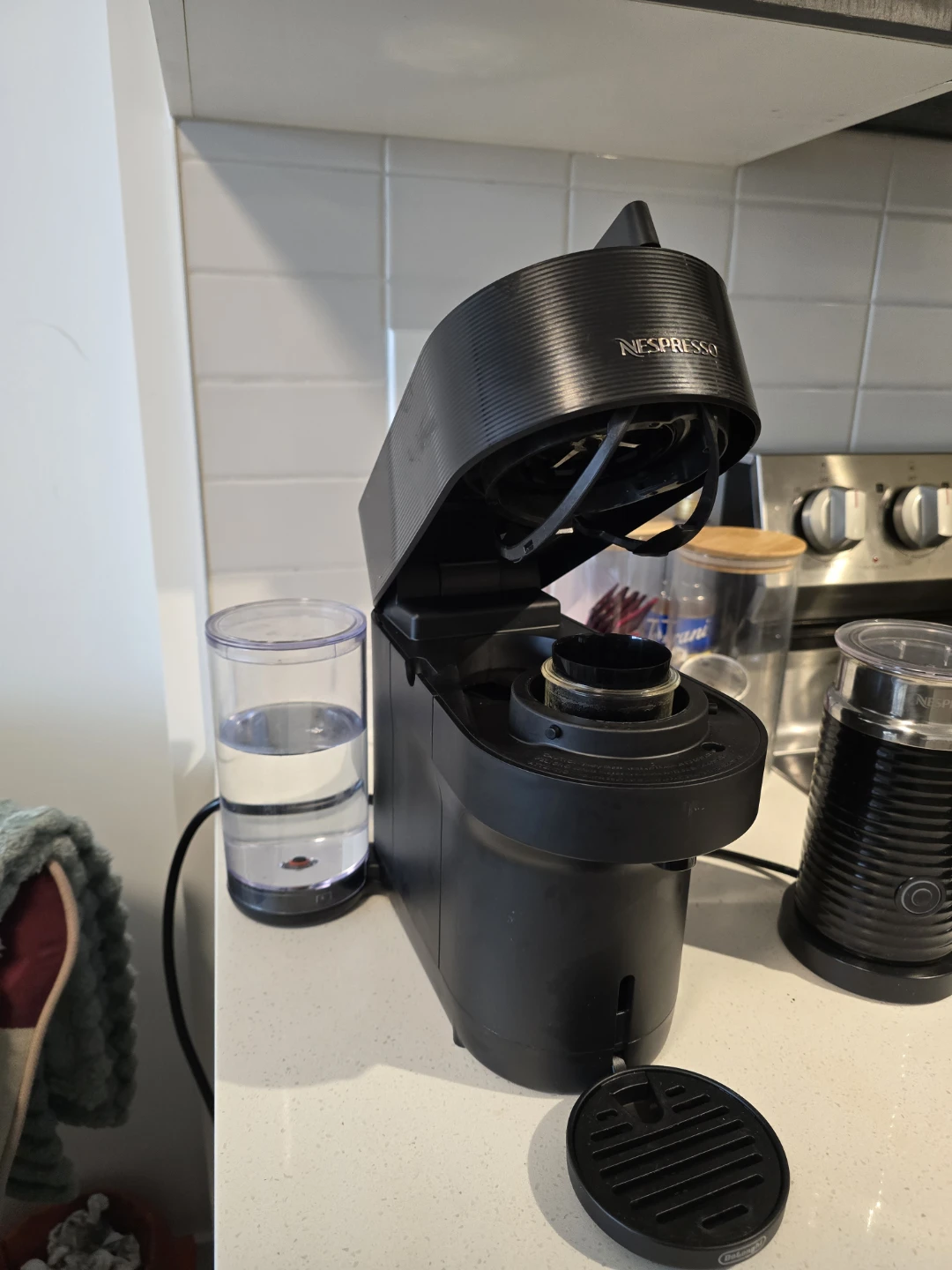 Nespresso Vertuo Coffee Machine - photo 2