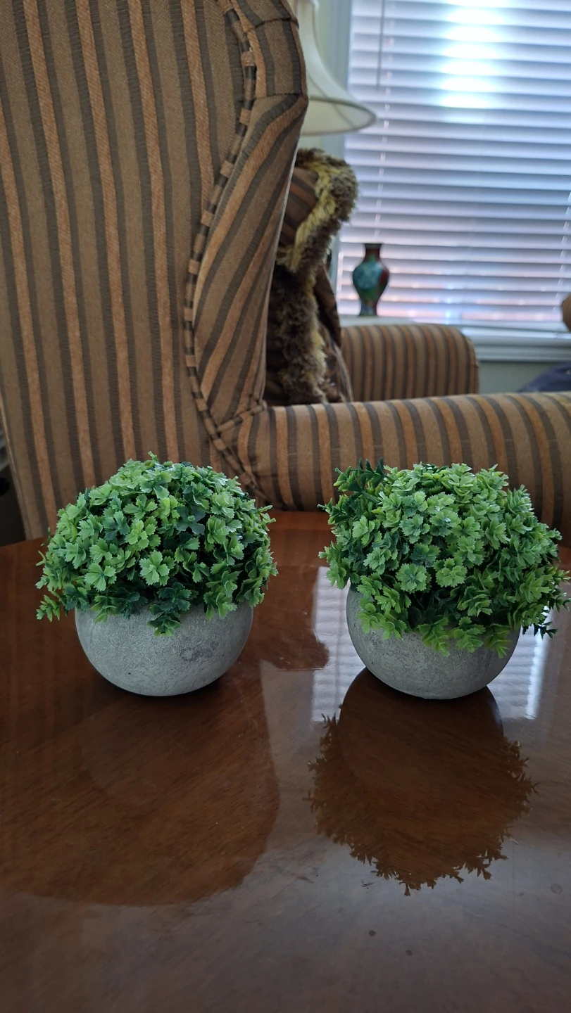 Two small artificial potted plants - photo 2