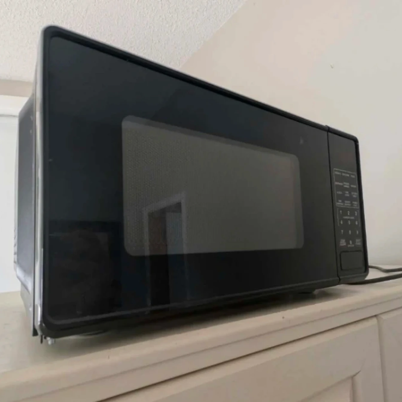 Black Countertop Microwave - photo 2