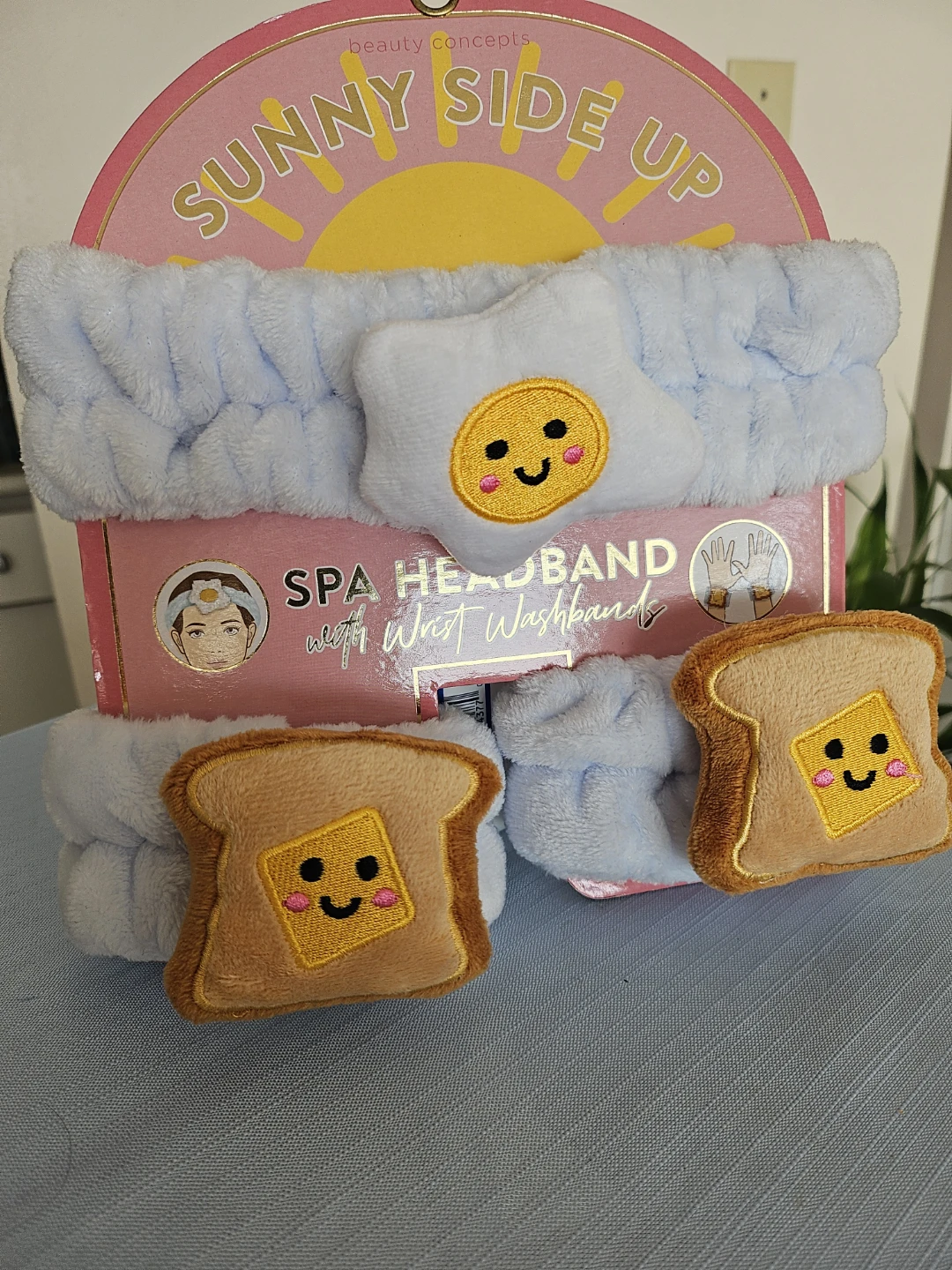 NEW-Beauty Concepts Sunny Side Up Spa Headband and Wristband Set