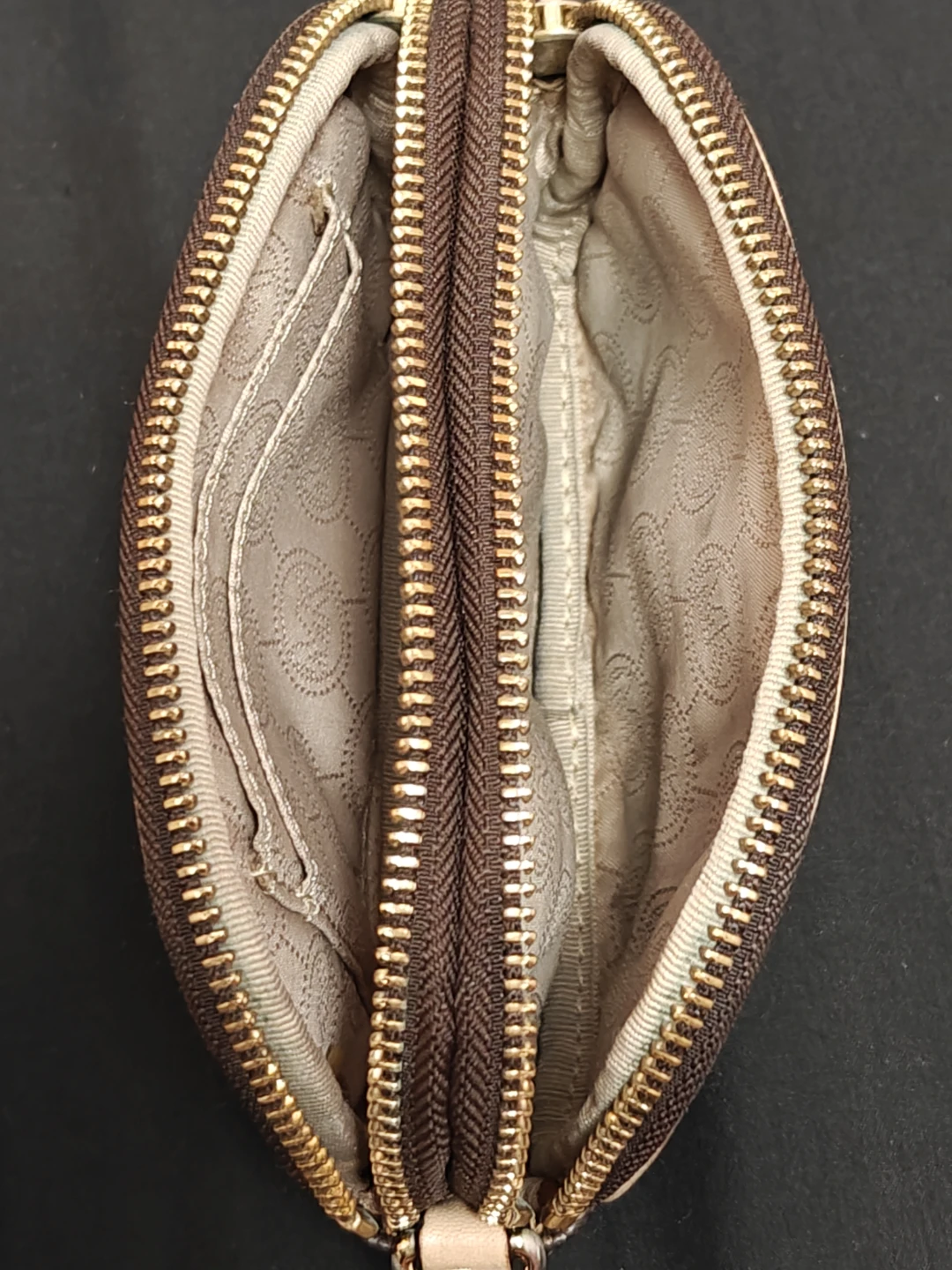 Michael Kors Wristlet - photo 2