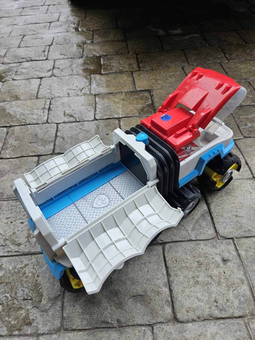 Paw Patrol Chase Transforming Toy Truck - photo 4