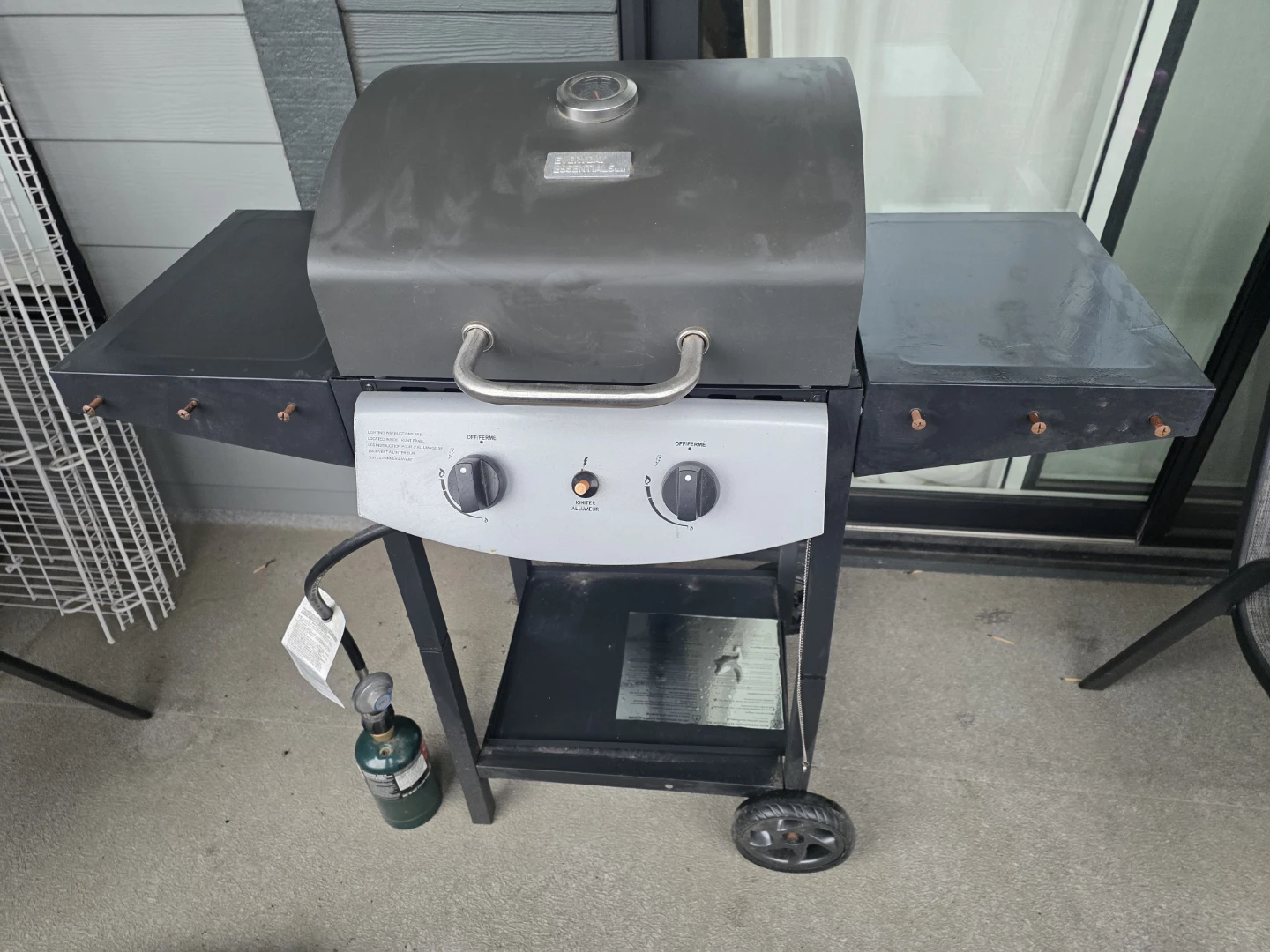 2-Burner Propane Grill with Side Shelves