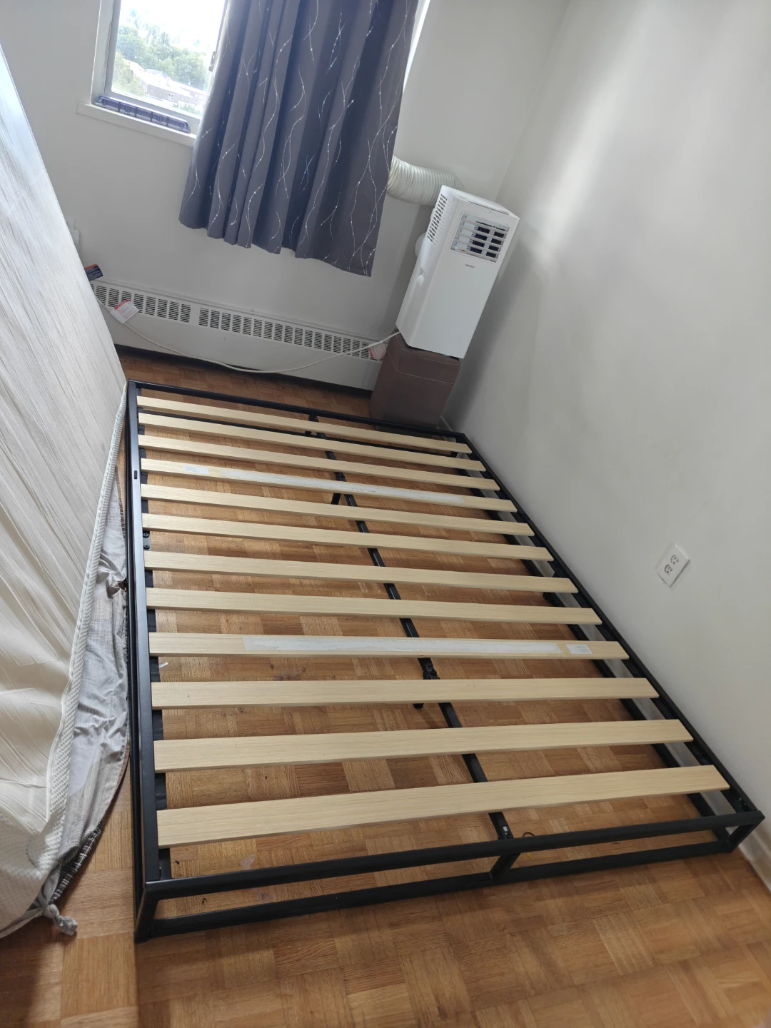 Zinus Metal Bed Frame with Wooden Slats