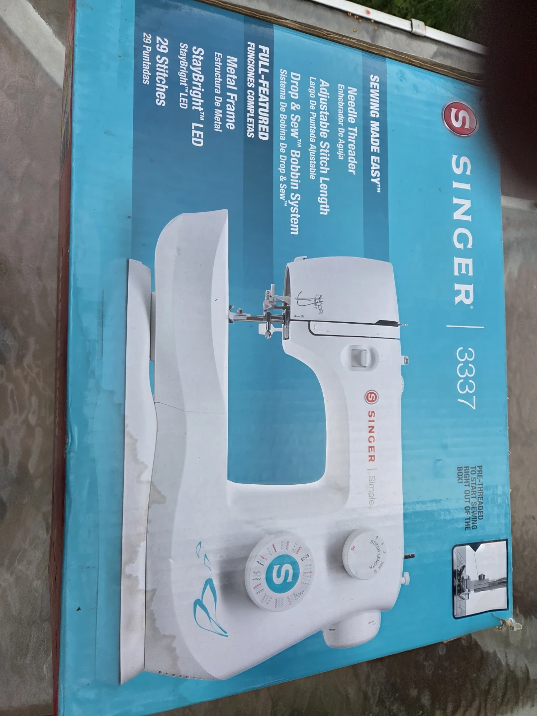 SINGER SEWING MACHINE - photo 2