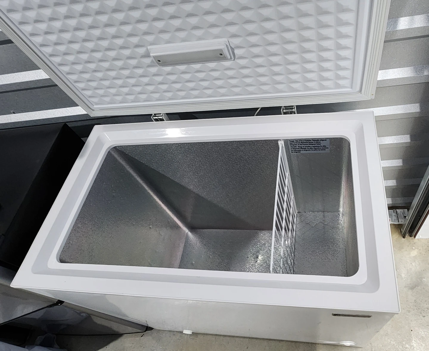 Magic Chef Chest Freezer - photo 3