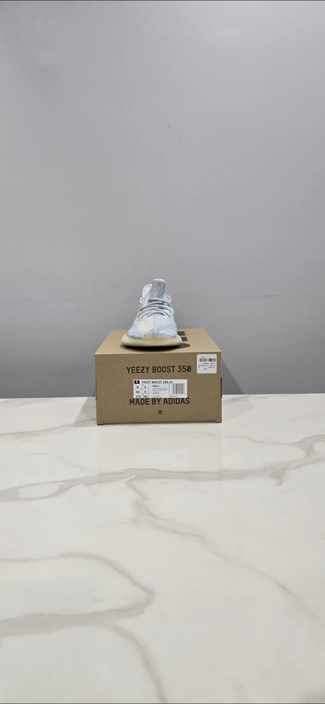 Adidas Yeezy 350 V2 Cloud White Non-Reflective size 9.5 - photo 4