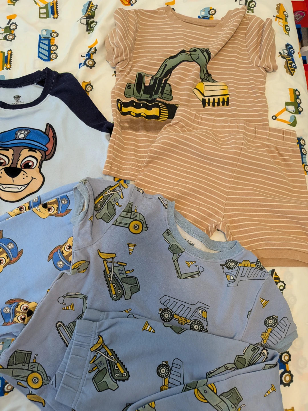 Assorted Kids Pyjama Sets - Size 4/5 - photo 4