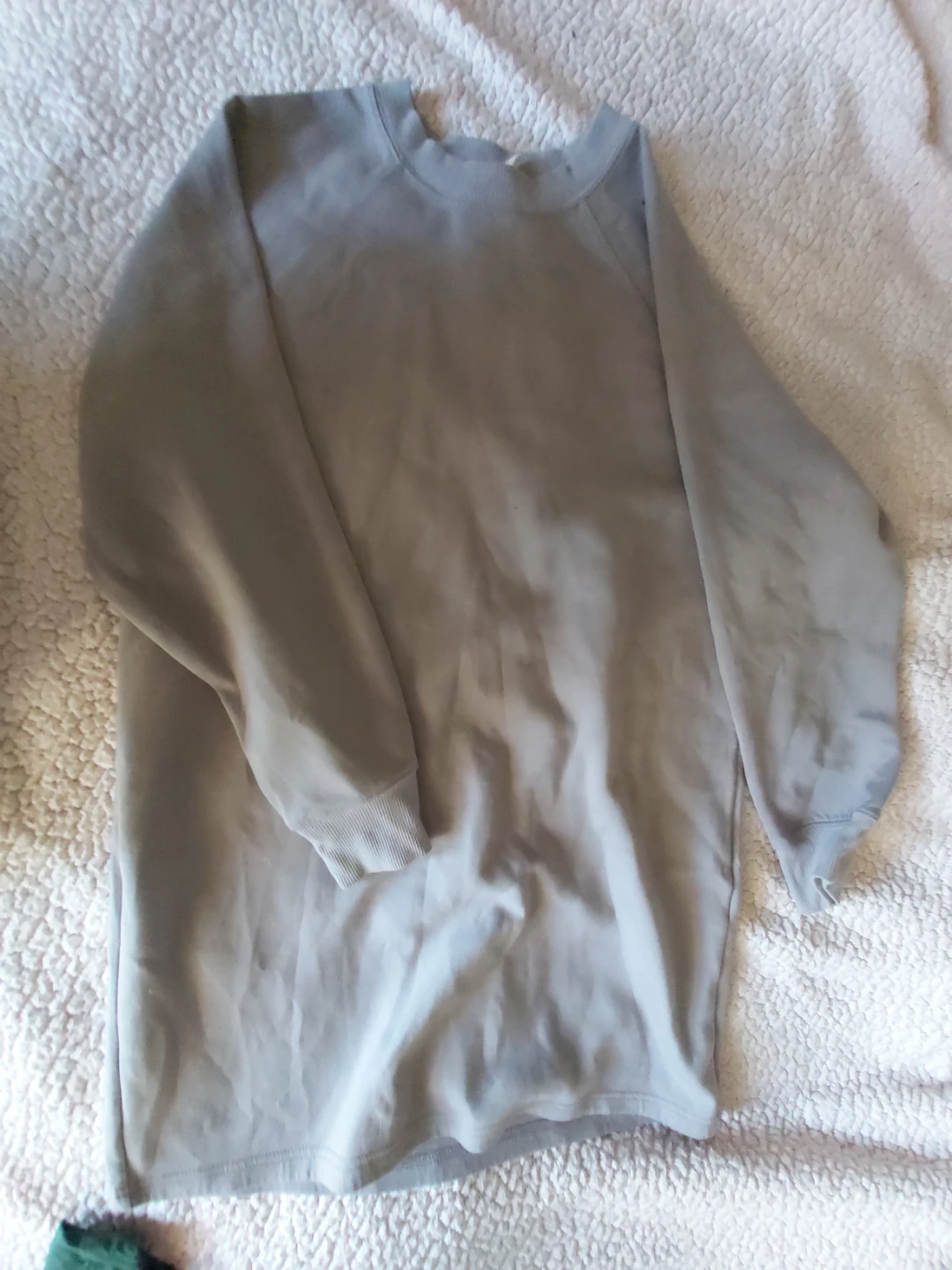 🏈  Clothing and Accessories Lot, alll in 30