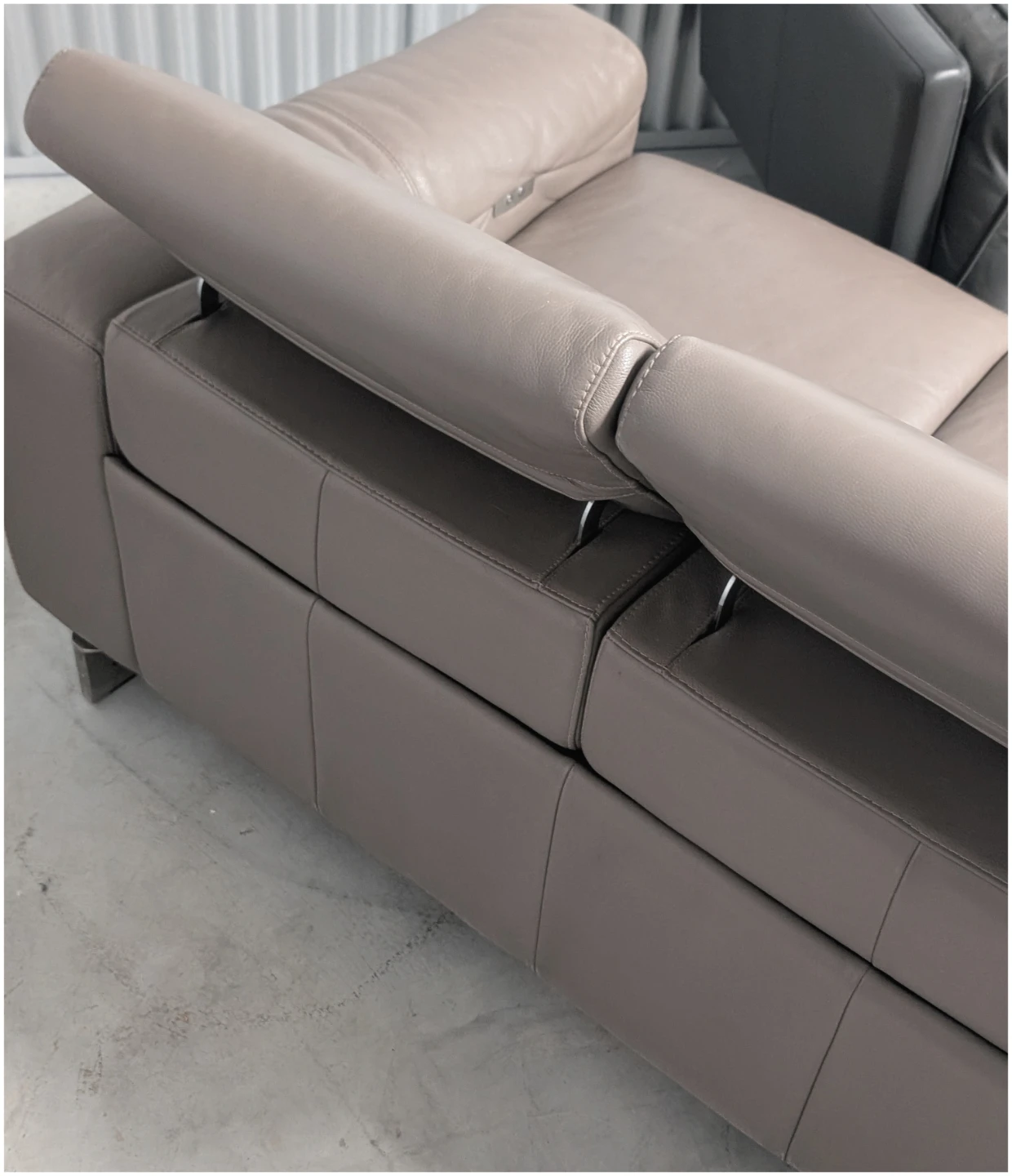 Leather reclining sofa - photo 5