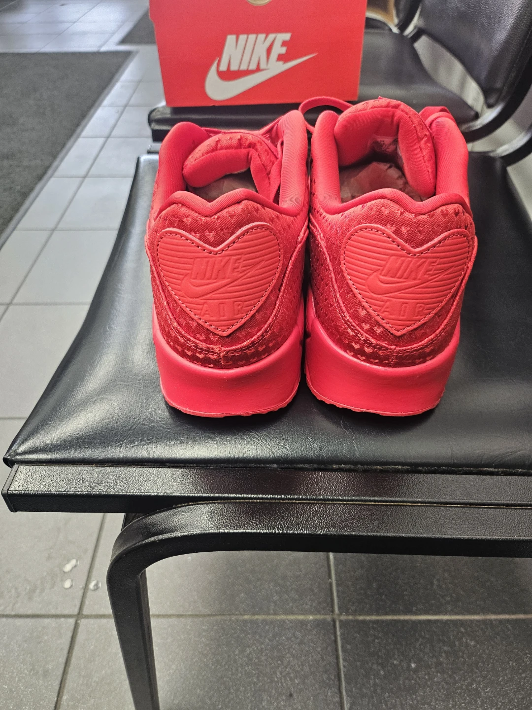 2025 Nike Air Max 90's  (Valentines Day Edition) - photo 3
