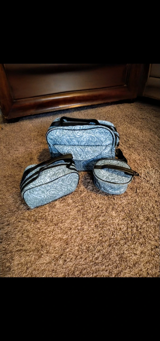 Blue and White Quilted Paisley 3 Piece Travel Set