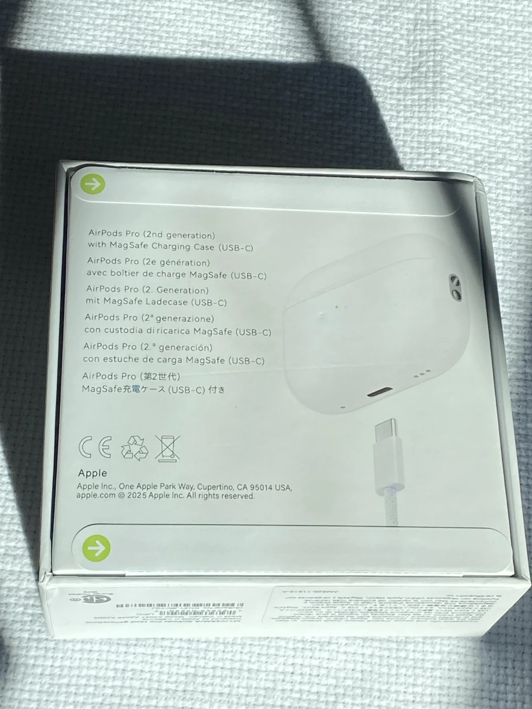 Apple AirPods Pro (2nd generation) with (ANC) and MagSafe - photo 4