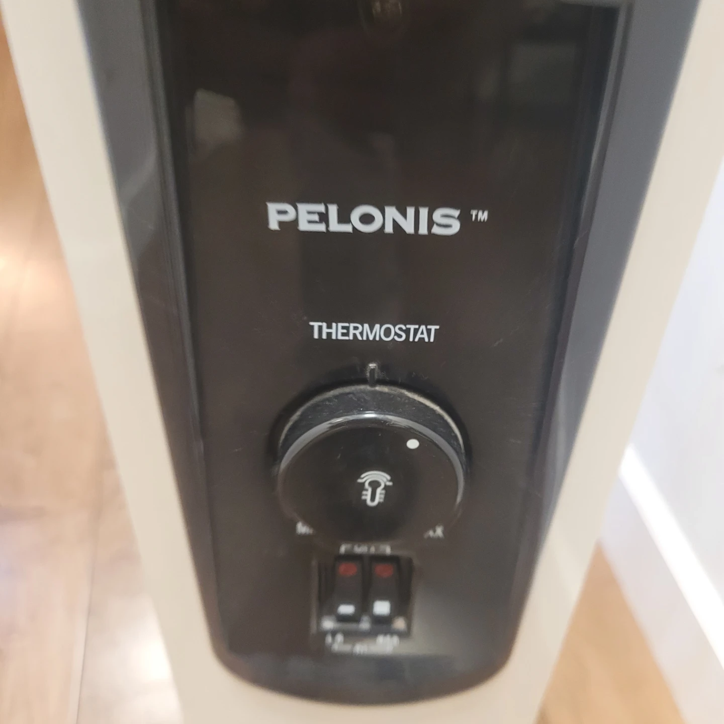 Pelonis oil-filled radiator heater - photo 2