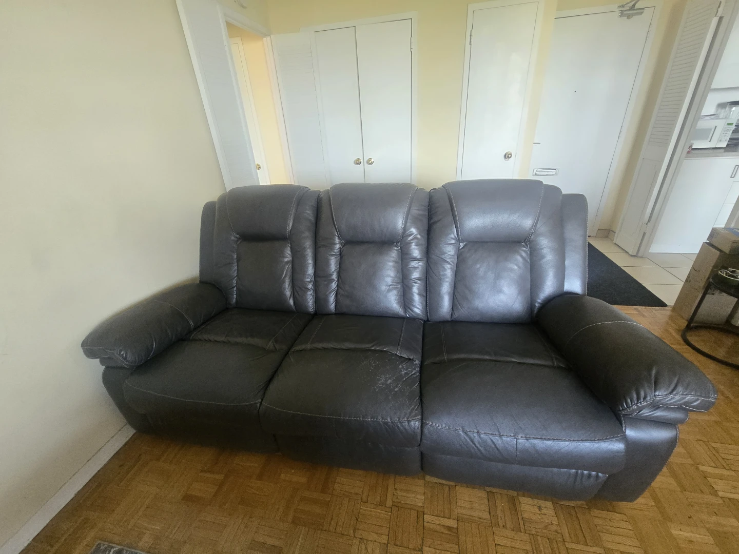 Sofa for sell