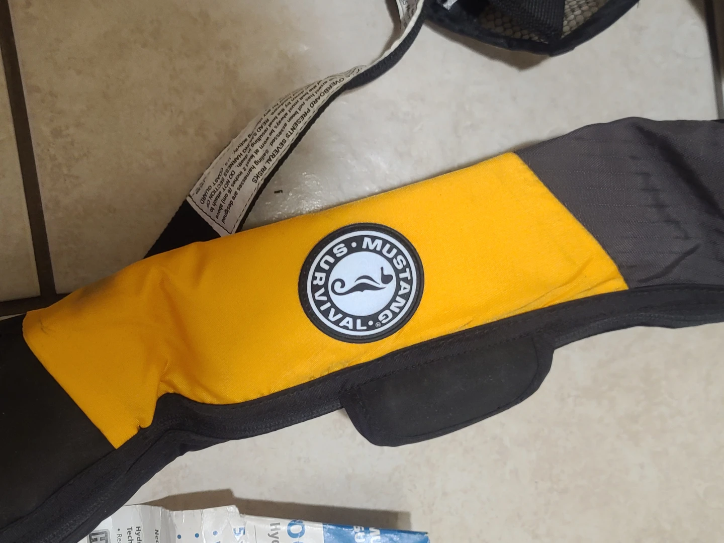 INFLATABLE PDF LIFE JACKET Adult with harness