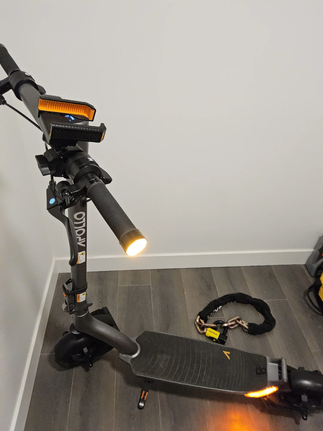 Apollo City 2025 Electric Scooter - photo 3