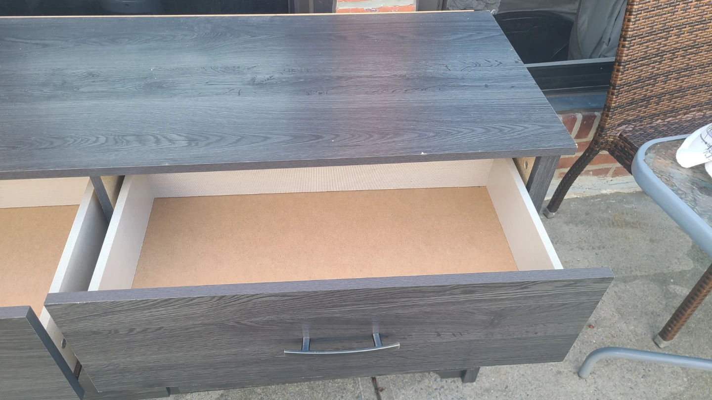 6-Drawer Wood Grain Dresser - photo 4