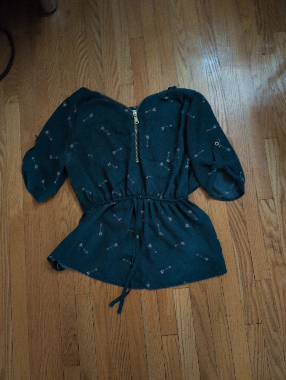 Dark Green Arrow Print Top 🏈