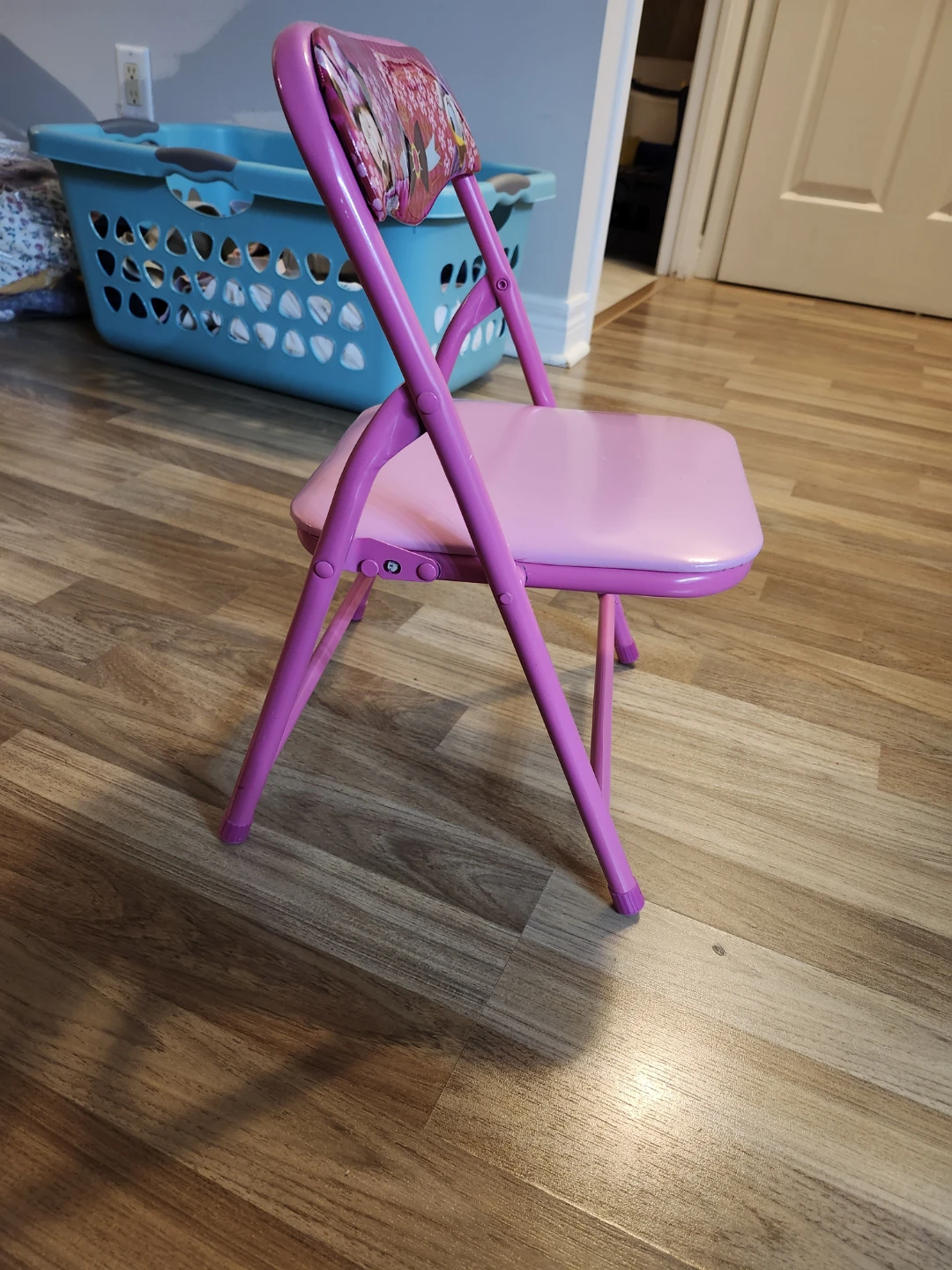 Disney Minnie Mouse Folding Chair - photo 2