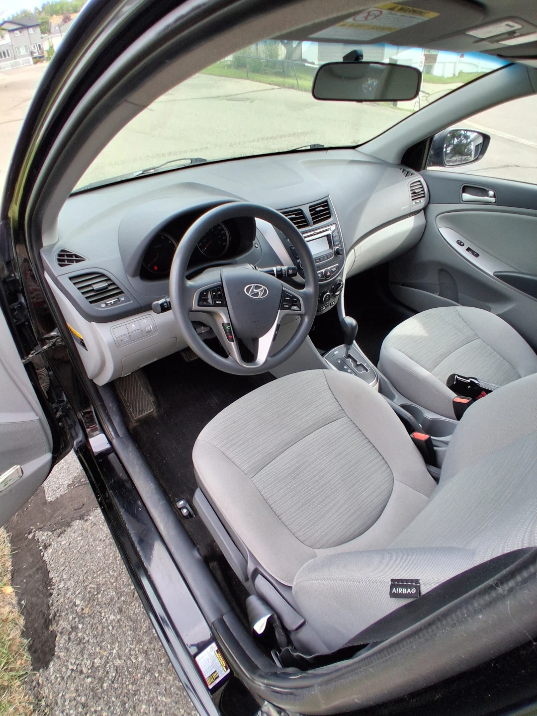 Black Hyundai Accent sedan - photo 5
