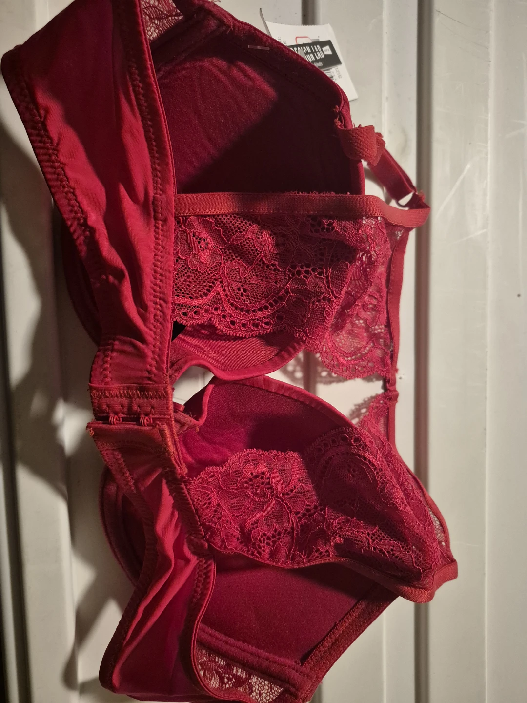 Red Lace Bra - photo 2