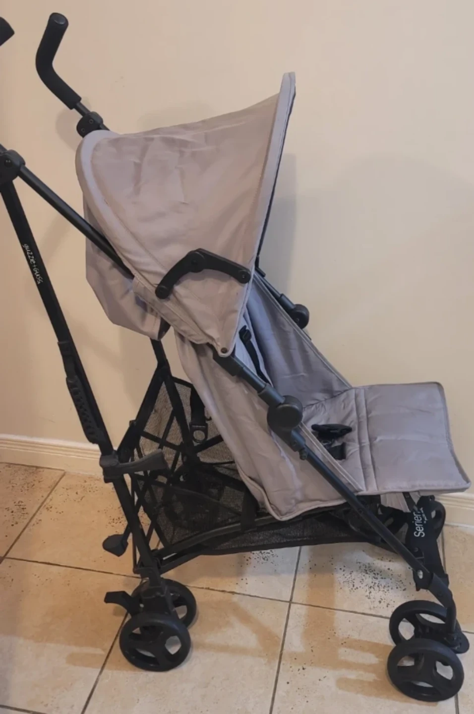 Guzzie+Guss Serien Stroller  🏈 - photo 2
