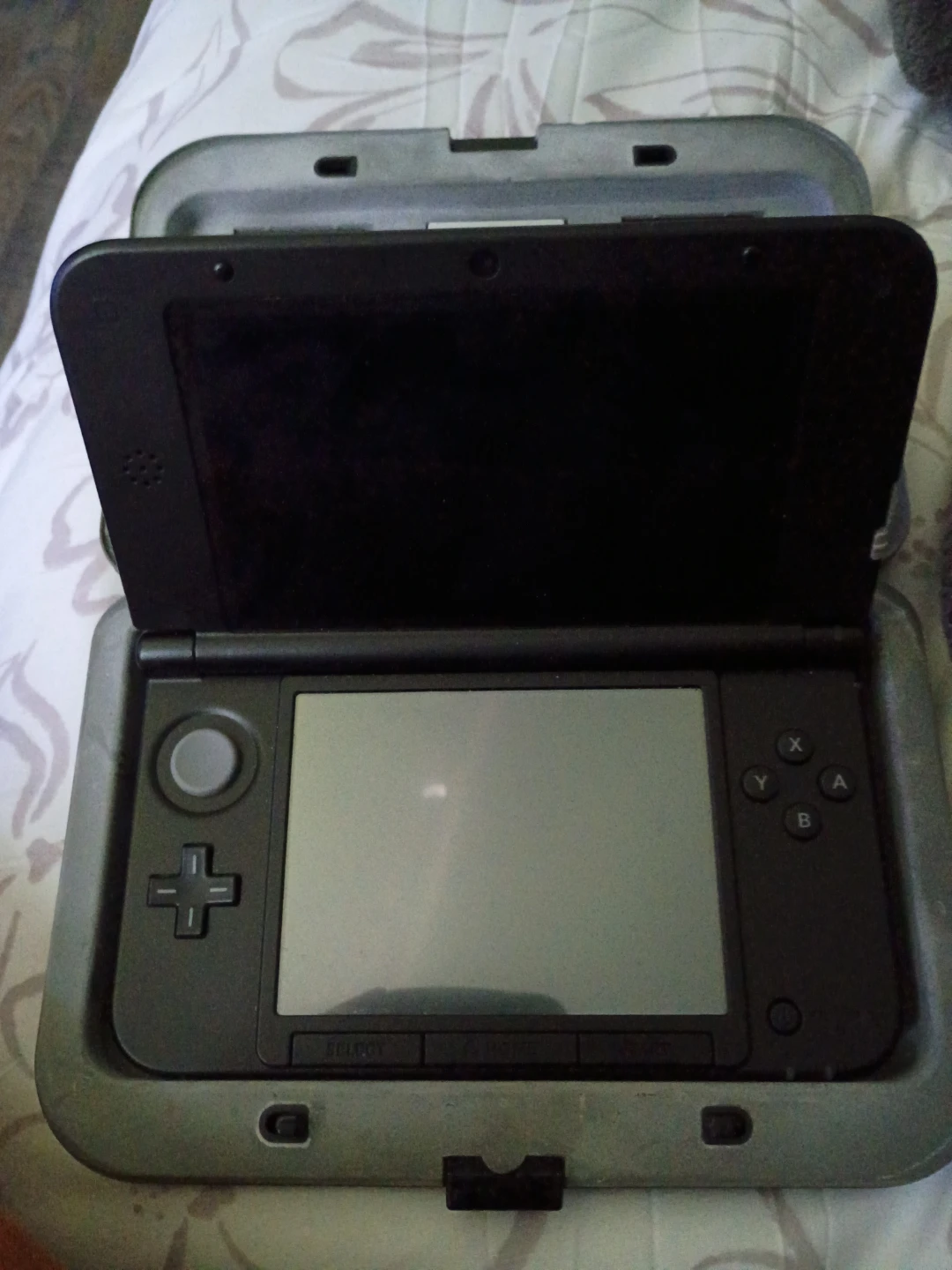 Nintendo 3DS XL - photo 2