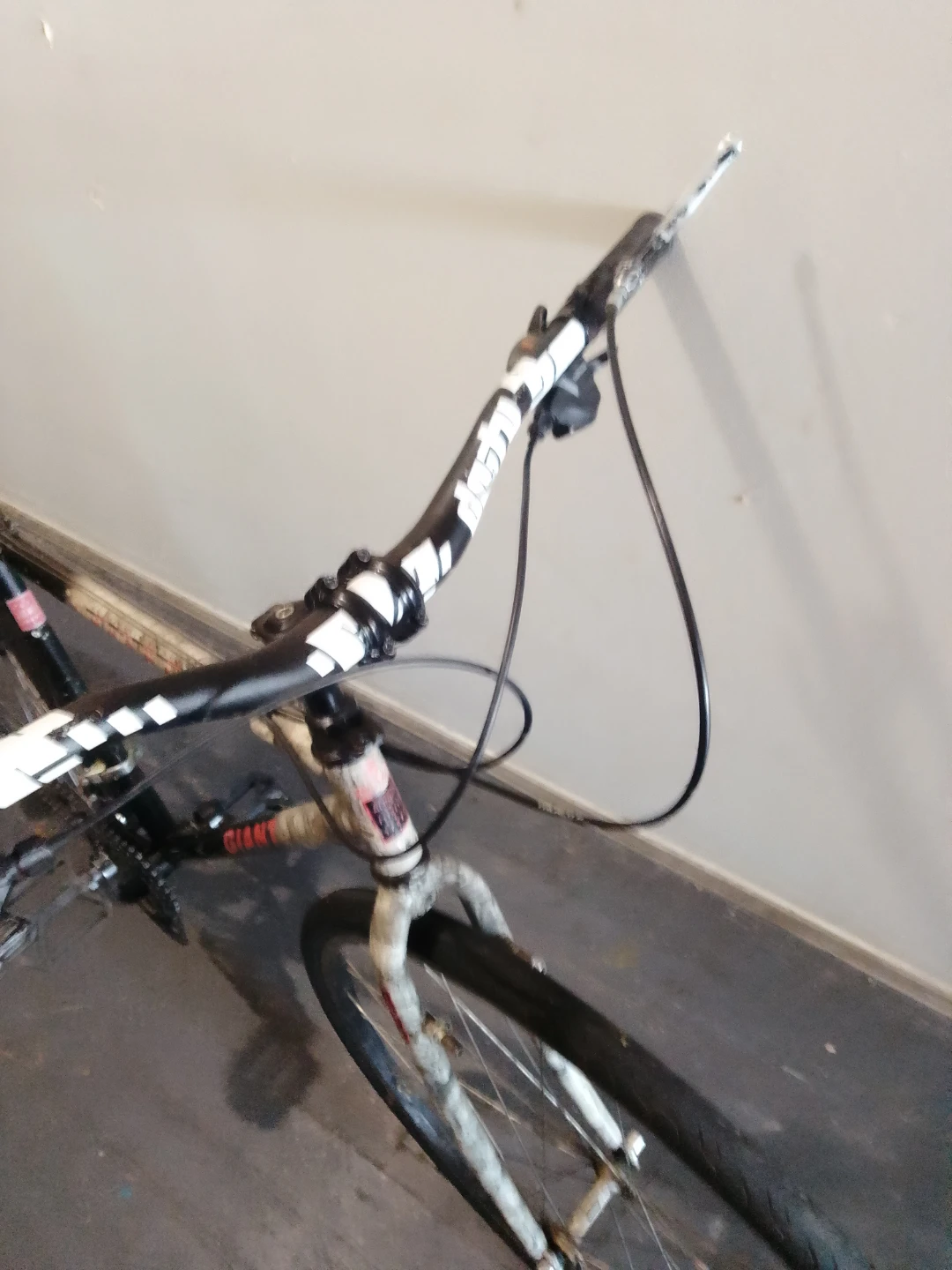 Giant Hybrid Bicycle - photo 3