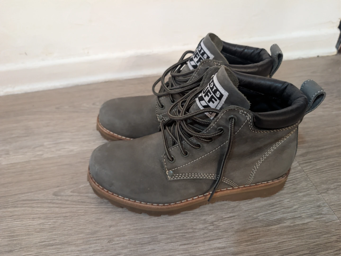 Roots Tuff Leather Grey Boots - photo 3