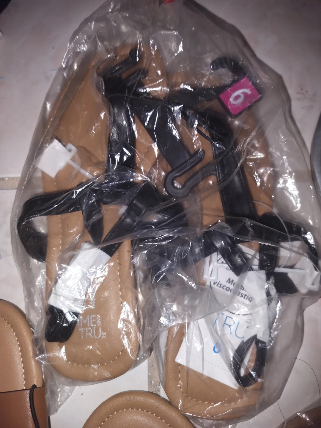 Time and Tru Sandals Various Styles and Sizes - photo 4