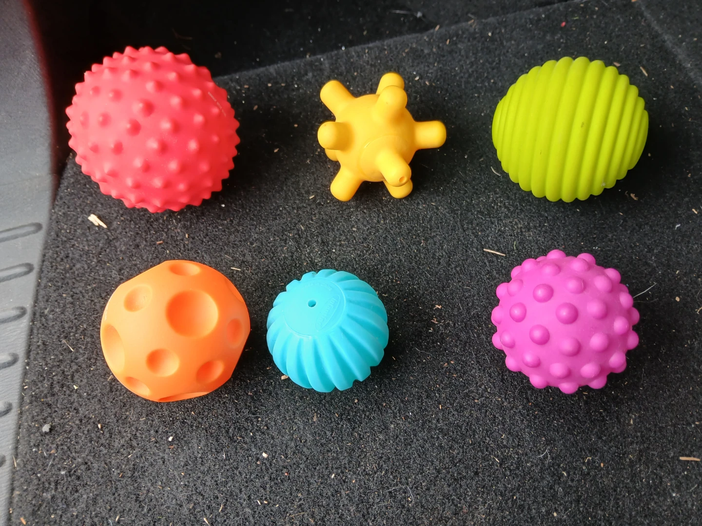 Baby sensory balls 🏈