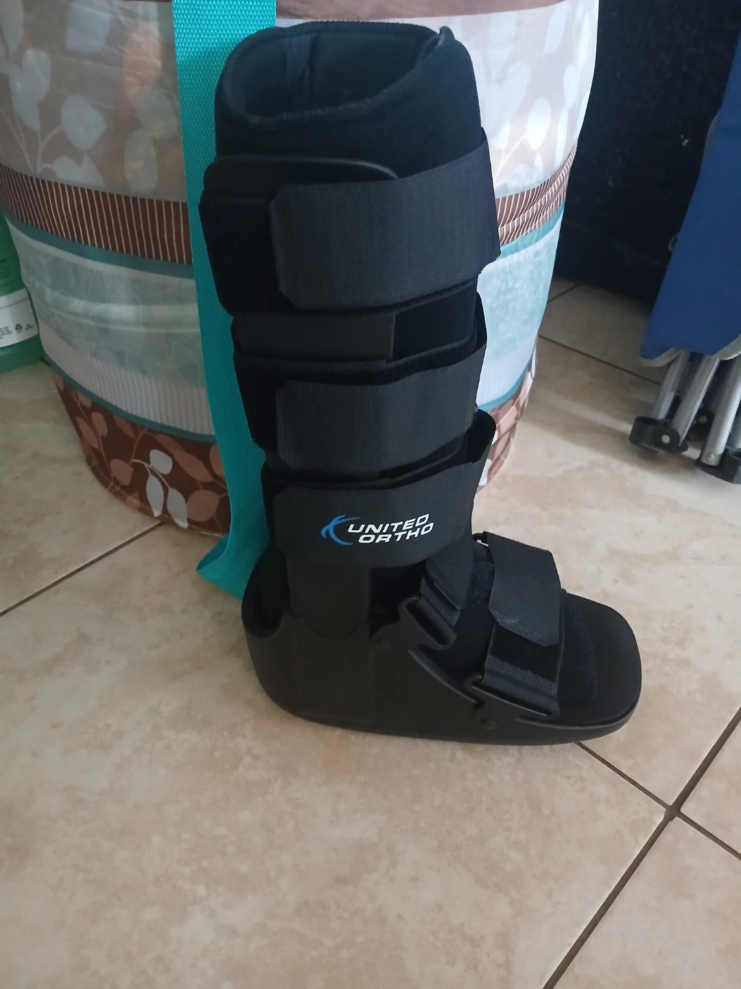 United Ortho Cam Walker Fracture Boot