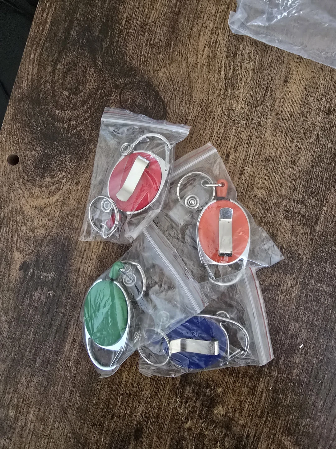 🏈Set of 4 Retractable Badge Reels
