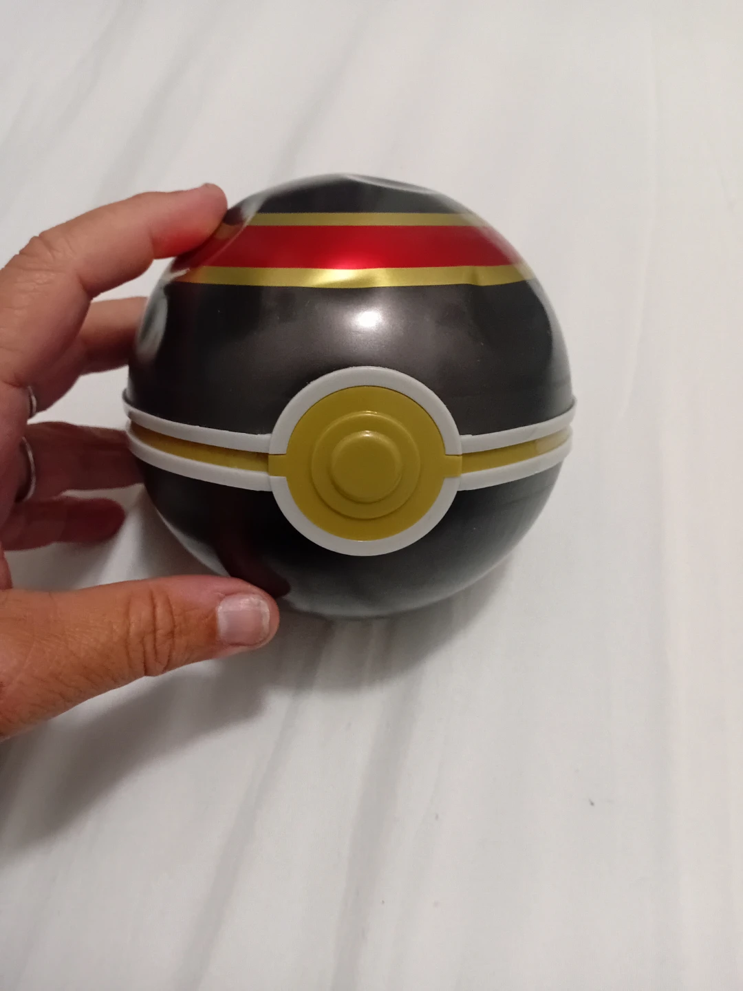 Poké Ball container