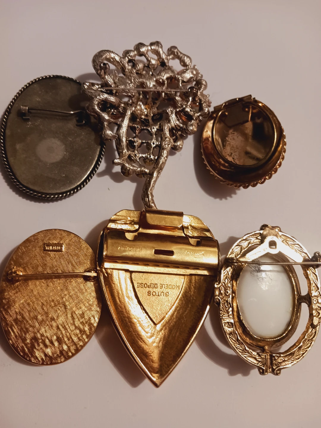 $15 each Vintage Assorted Brooches Collection - photo 4