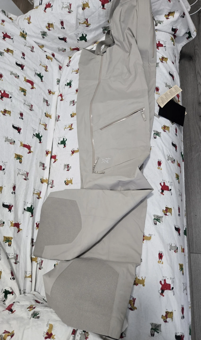 Half Price - New Arcteryx Gore-Tex Bib Pants - photo 3