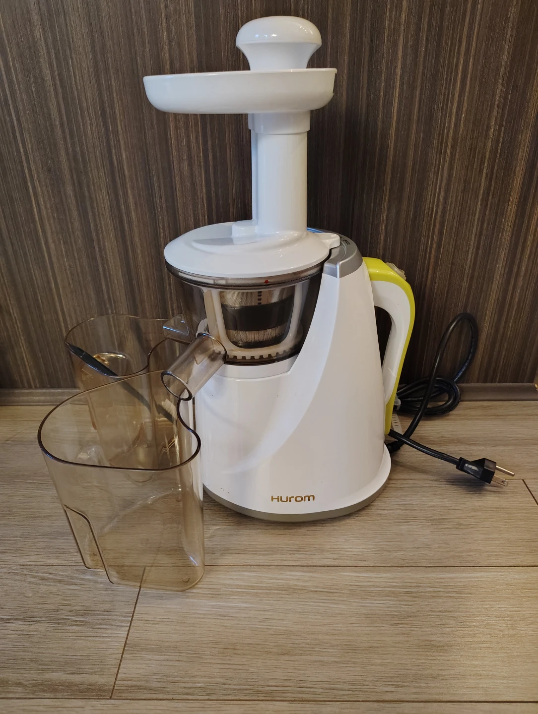 hurom slow juicer hu-100S