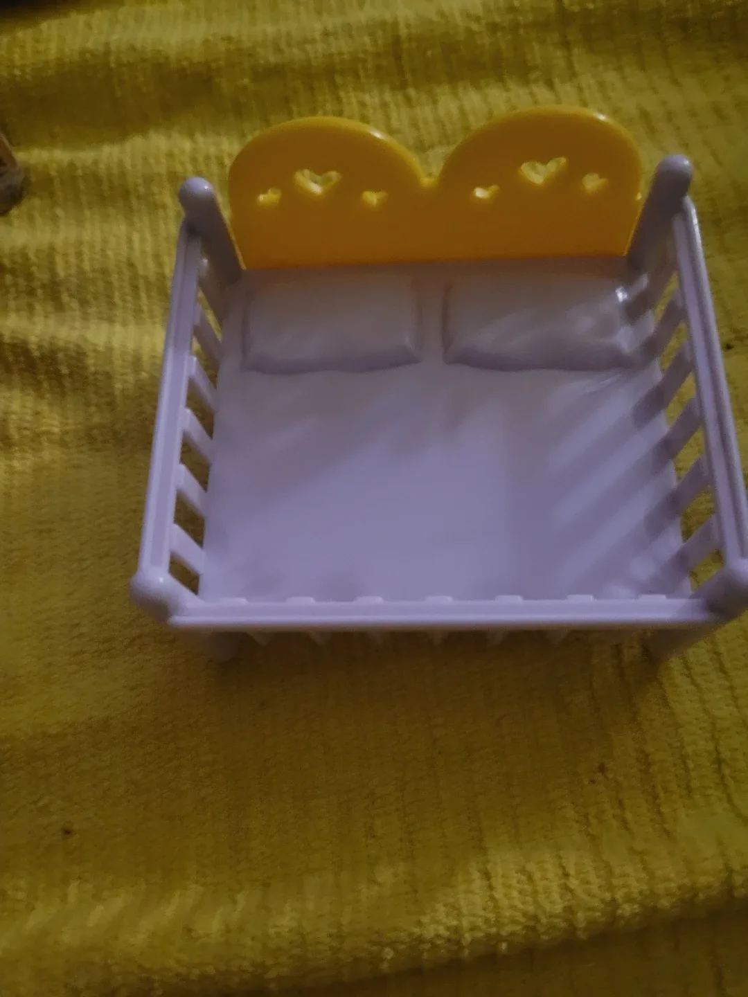 Doll house bed