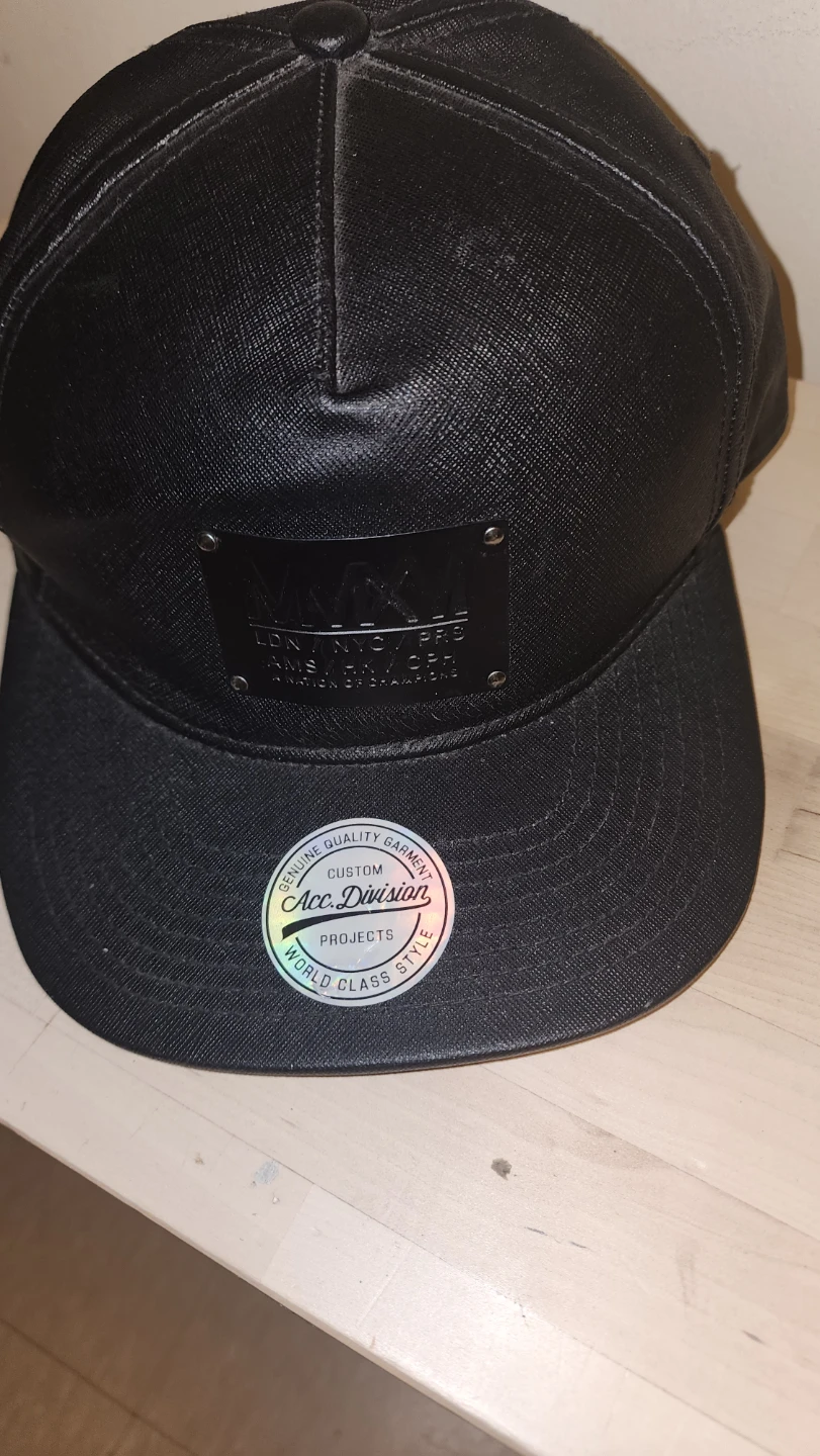Black Acc.Division Snapback Cap🏈🏈🏈