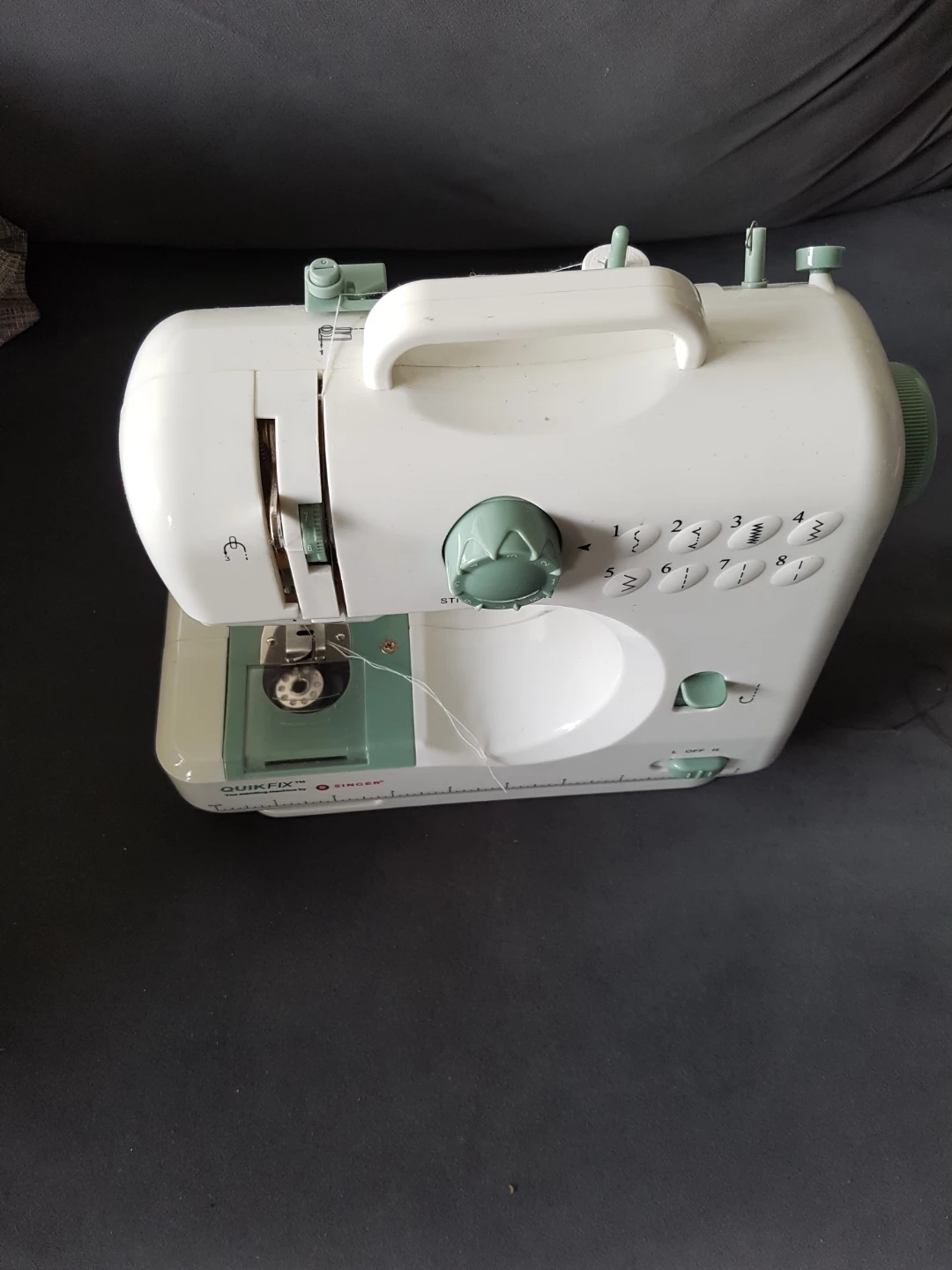Singer Quikfix Mending Machine - photo 3