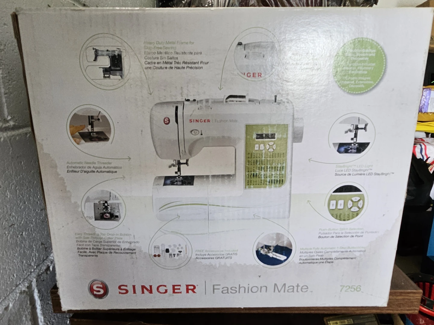 Singer Fashion Mate 7256 Sewing Machine