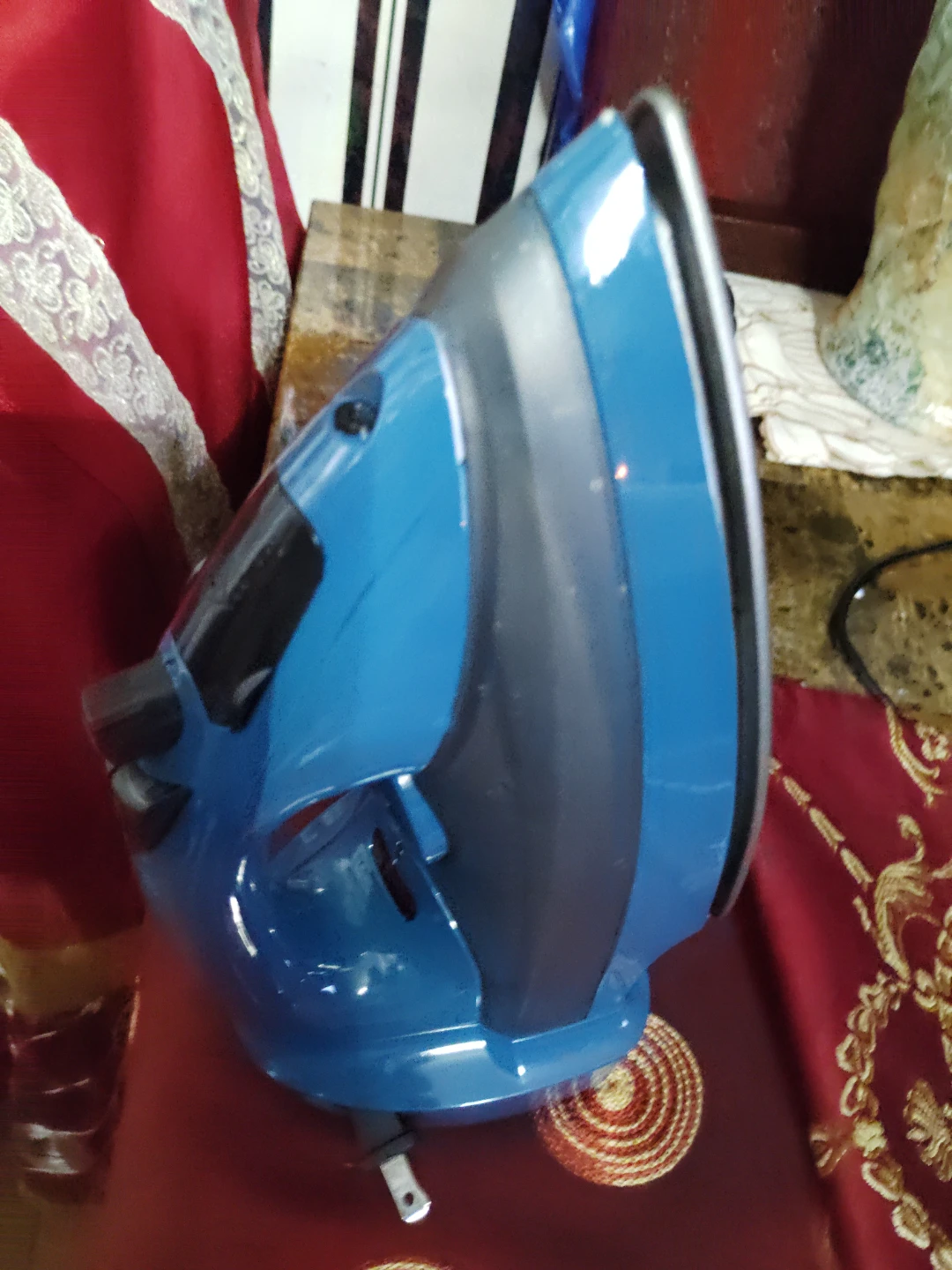 Euro Tap Steam Iron