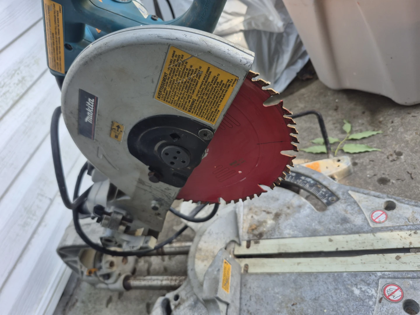 Makita LS1013 Compound Miter Saw - photo 4