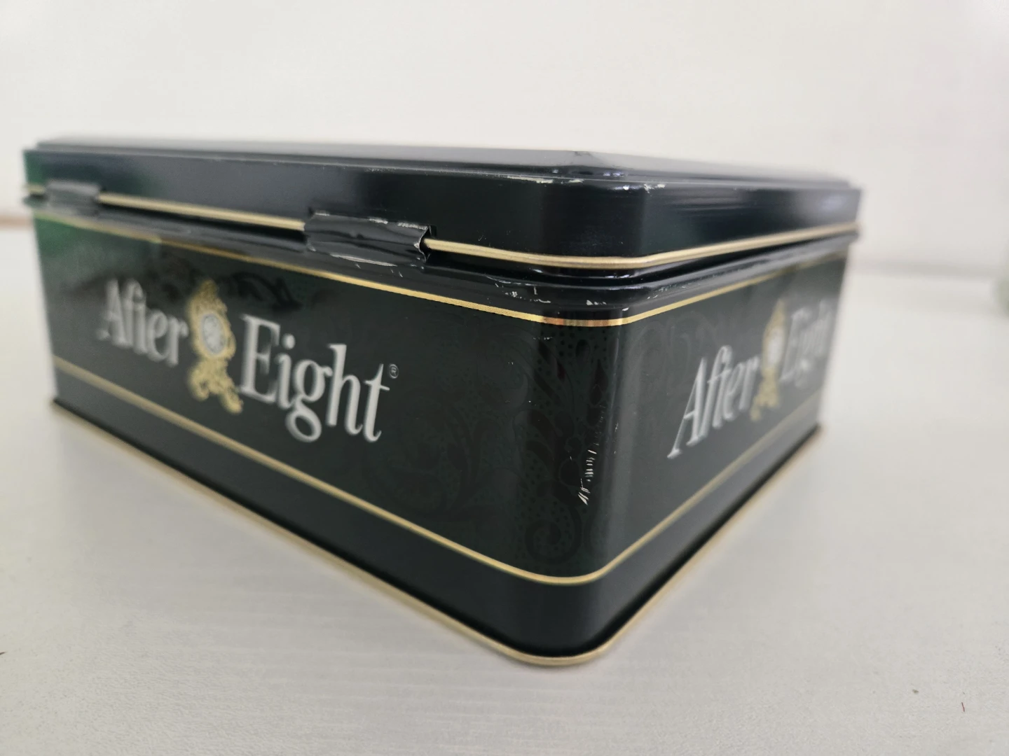 Vinage After Eight empty metal storage tin - photo 3