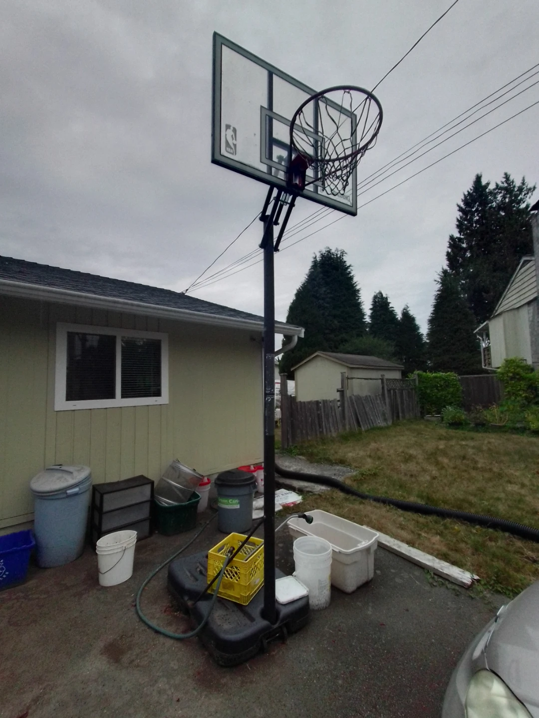Spalding 44 Polycarbonate Portable Basketball System