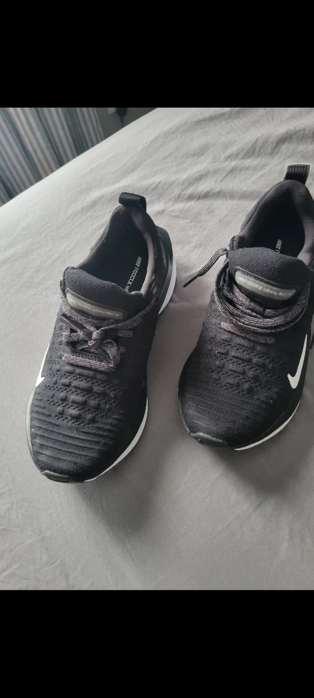 NEW NIKE REACTX RUN 4 WOMEN 6.5