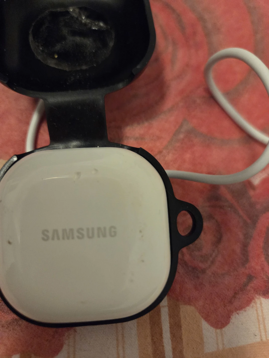Samsung Galaxy Buds with Case and Charger