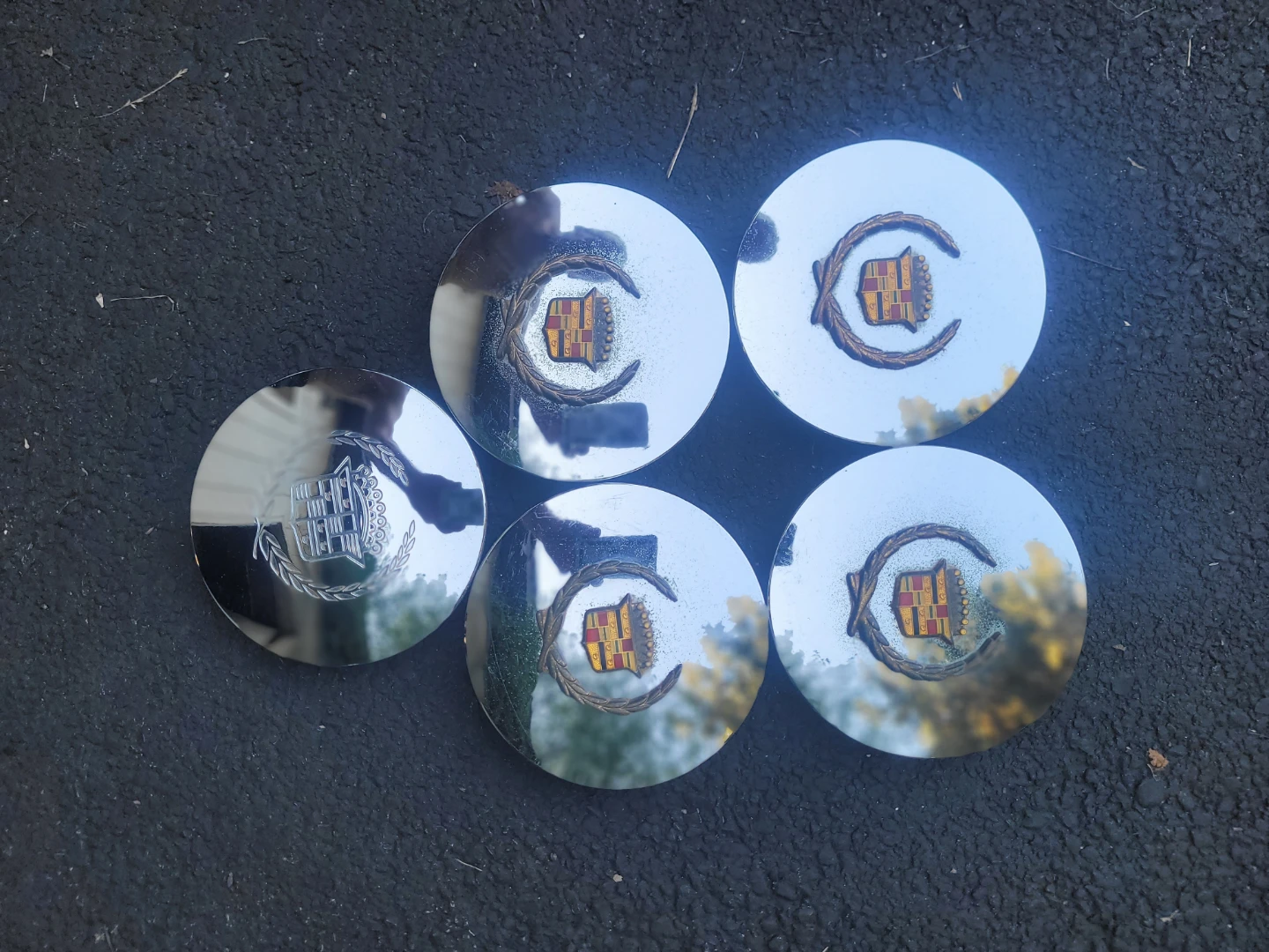 Set of 4 Cadillac Chrome Wheel Center Caps - photo 2