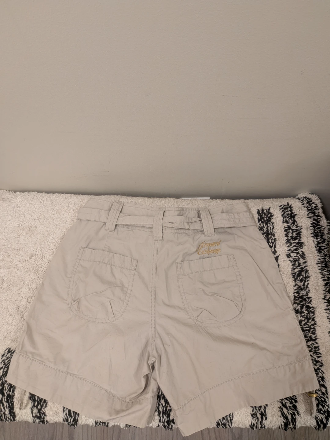 Armani Exchange Beige Shorts Size 4 - photo 2